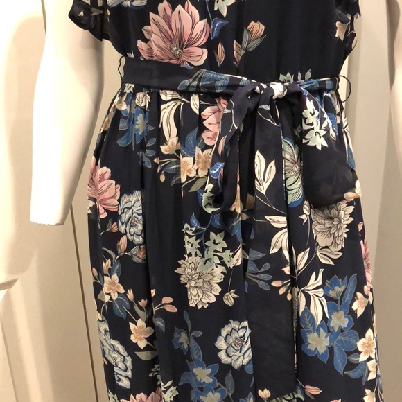 NWOT SIZE 4 floral maxi dress - Picture 4 of 8